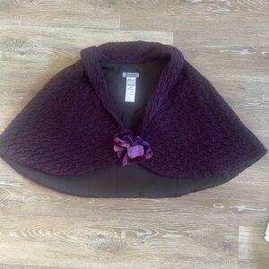 French Purple Knit Cape with Flower Accent
I see this style on Brigerton